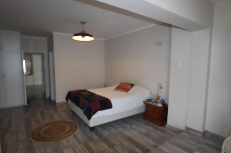 To Let 2 Bedroom Property for Rent in Sea Point Western Cape